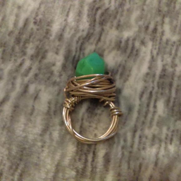 Chunky "turquoise" stone wire wrapped ring - Picture 3 of 7